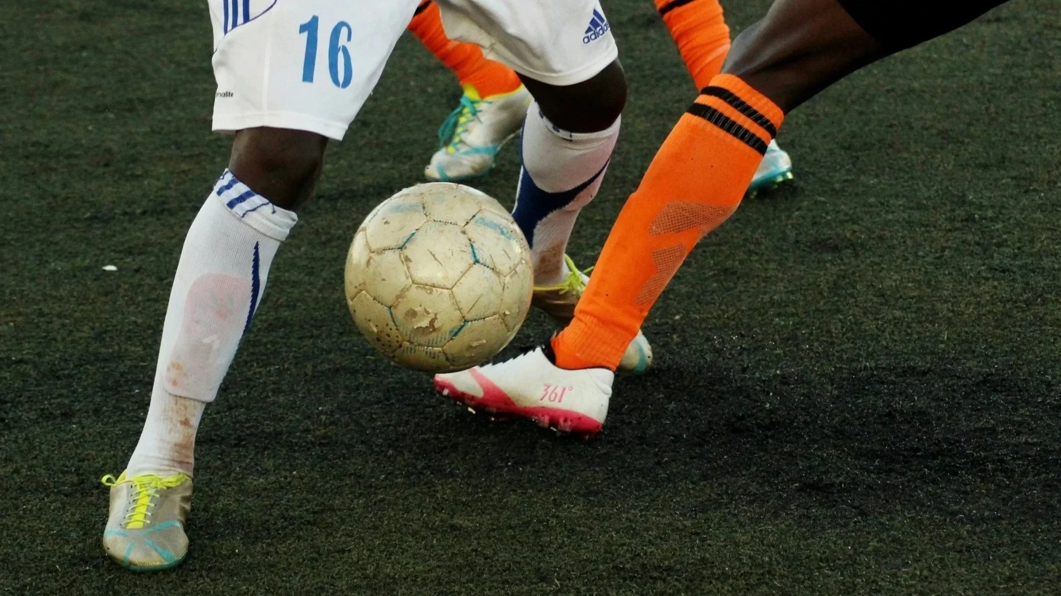 Acute Sports Injuries in AFL and Soccer: Why Early Management Matters