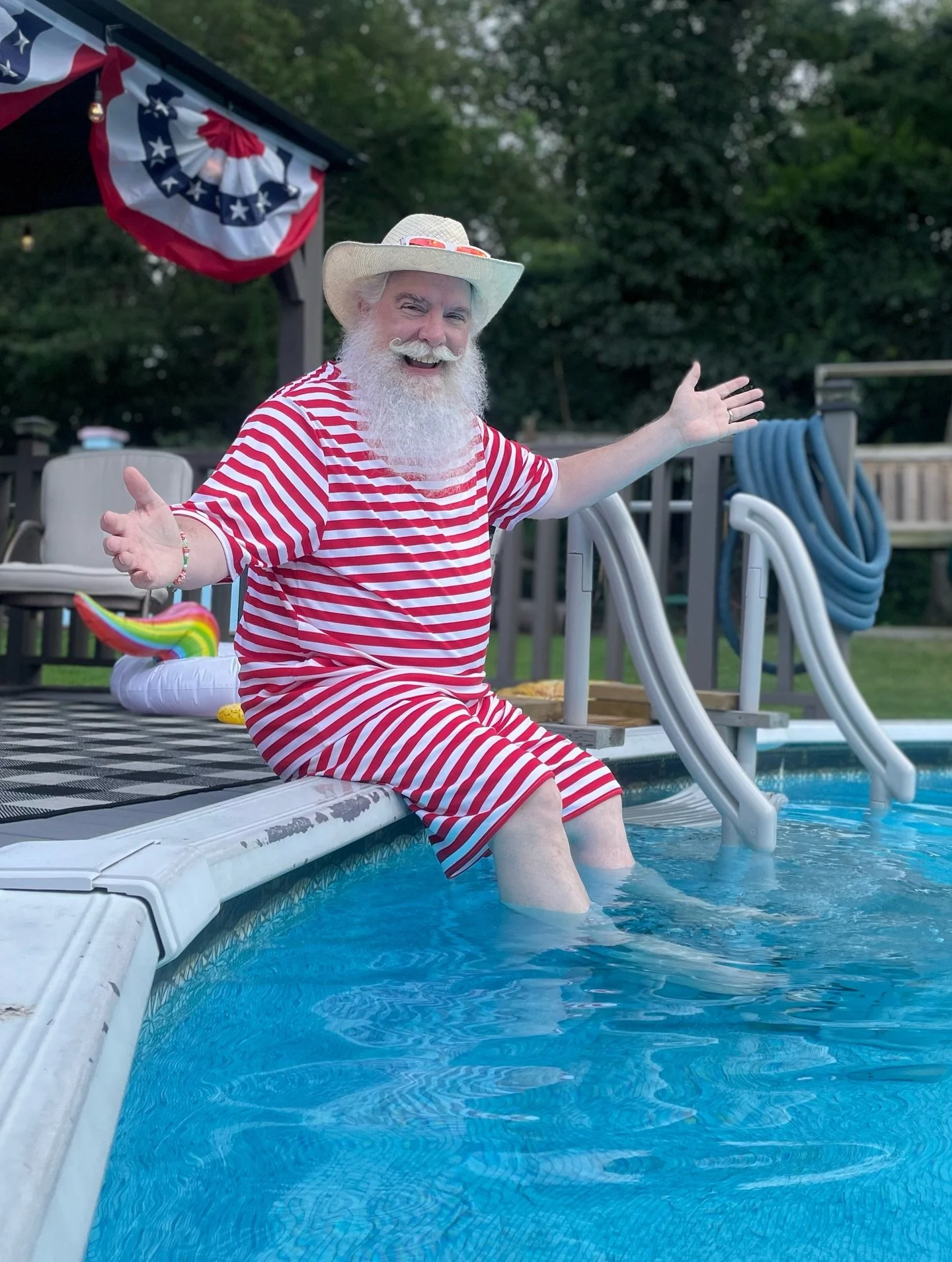 There's no better way to celebrate Christmas July than a pool party with Santa! 

CANON BALL! 🎅🏻🎄☀️🍉⛱️👙🦄🏊🏻&zwj;♂️