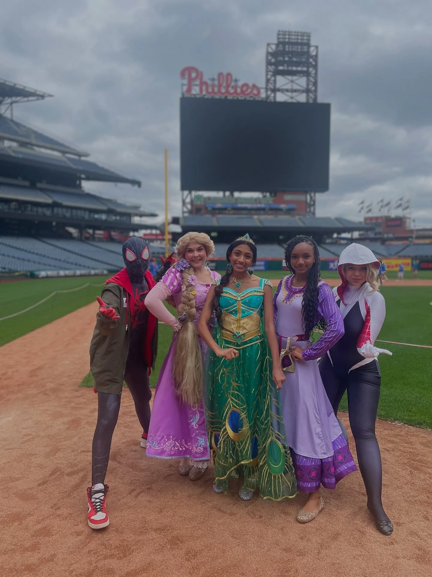 💜 A Walk for Hope. 💙  @childrensphila @phillies