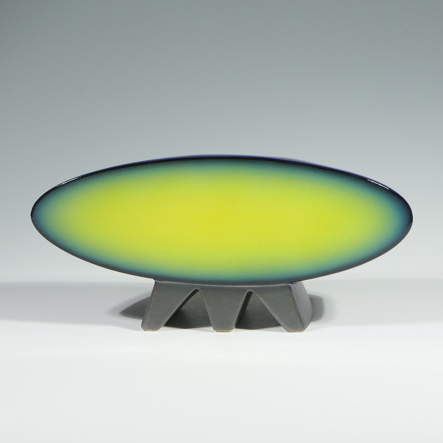 Neo-Modernist-Vase-Green-5.jpg