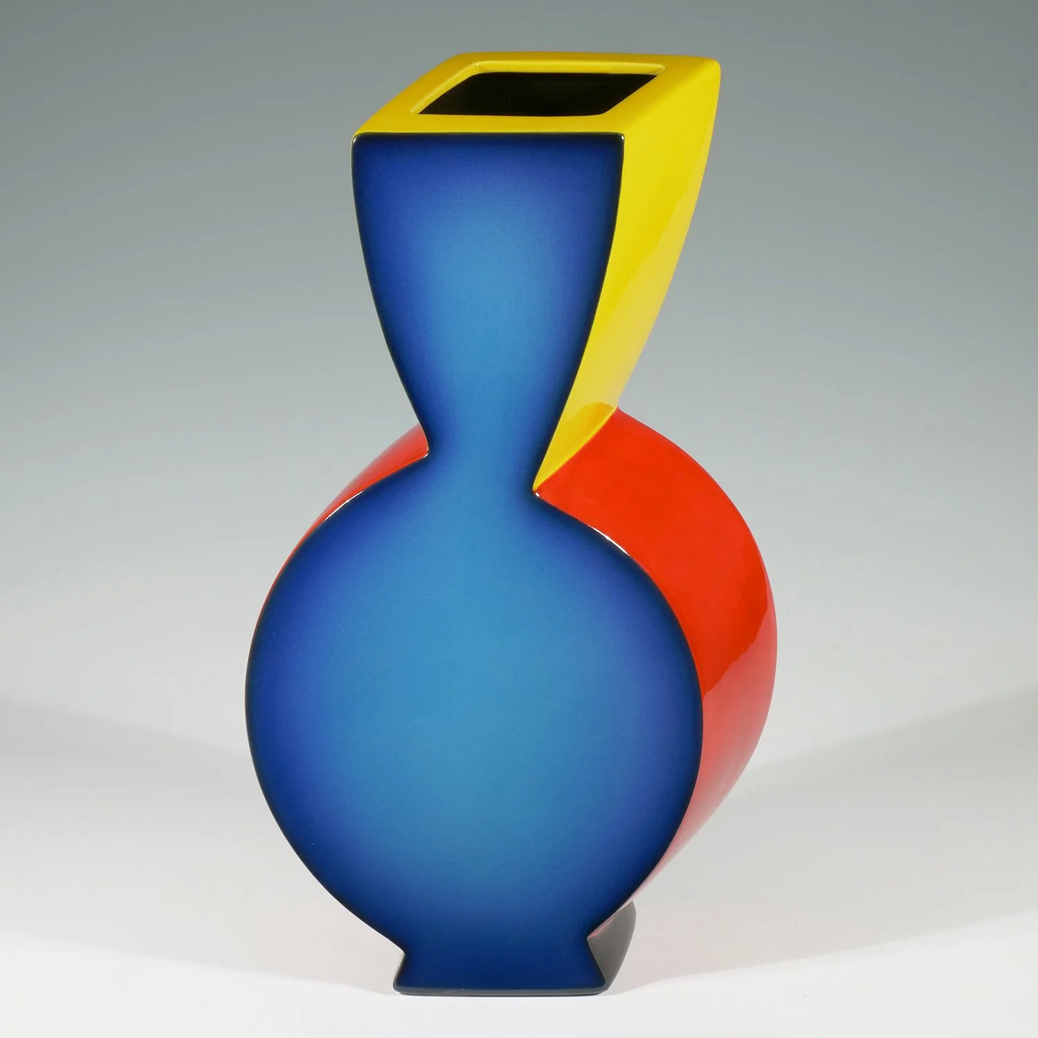Sumptuous Vase-Blue