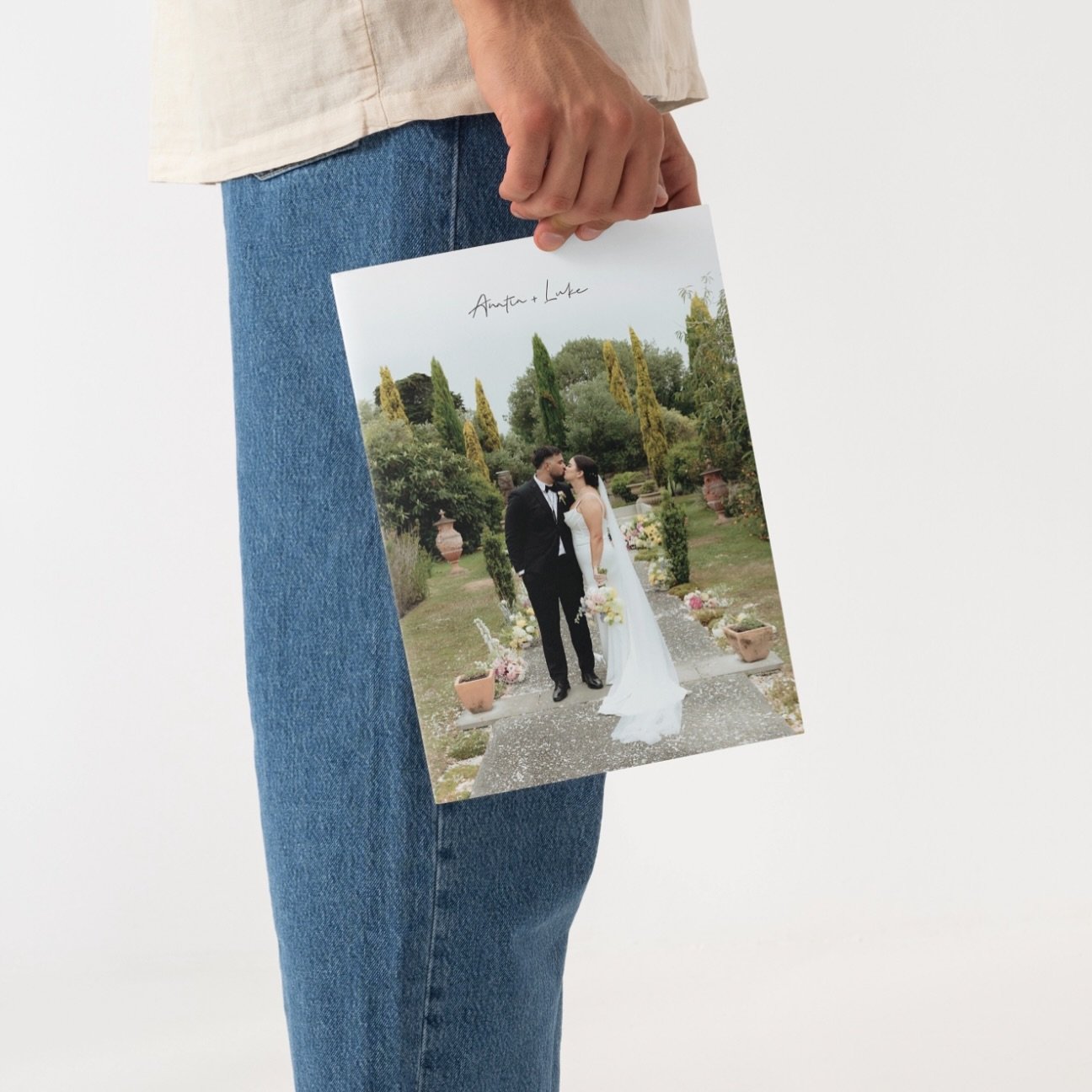 Cant pick your favourite wedding photos? Give 250+ of them a new home in an album made to sit on display in your home 🫶🏻Options available for larger albums over 150 pages if you have lots of beautiful images to share!