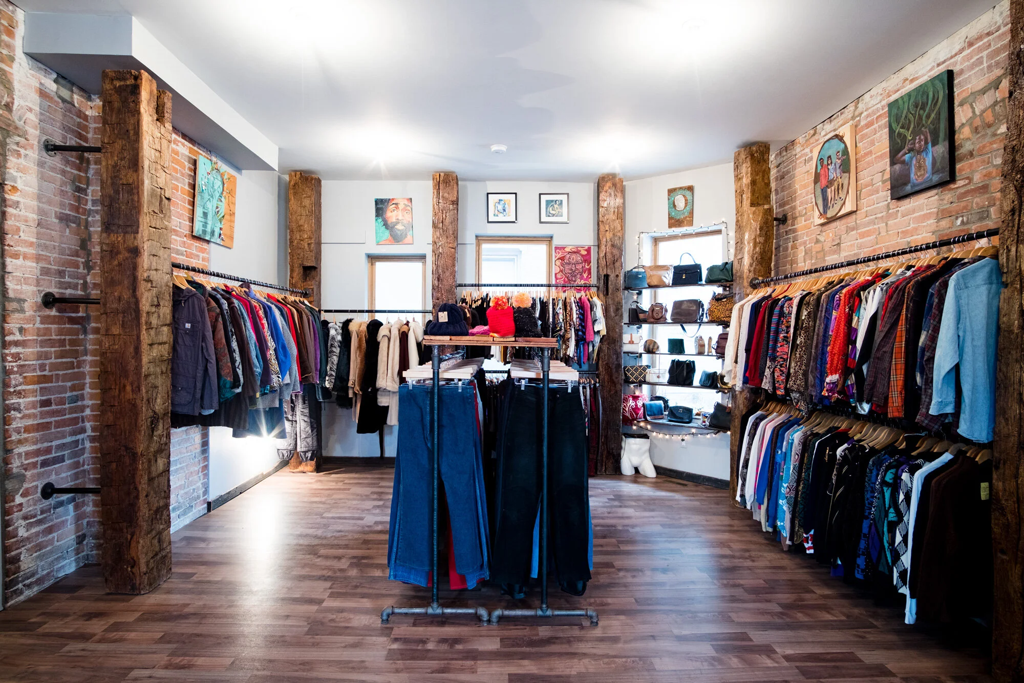 SalR_DetroitClothingCircle_120717_009.jpg