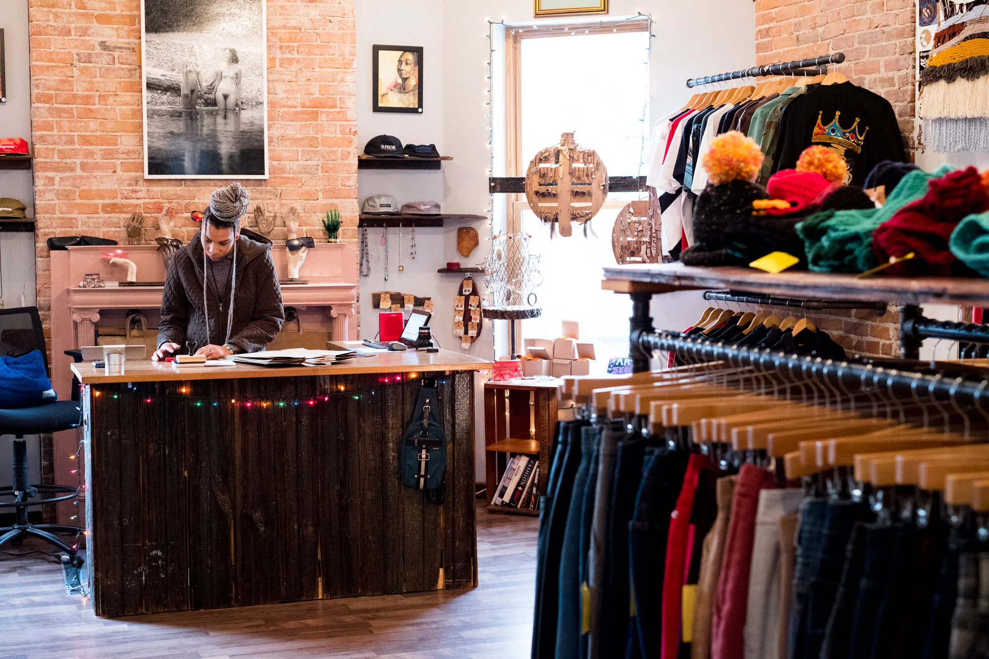 SalR_DetroitClothingCircle_120717_018.jpg