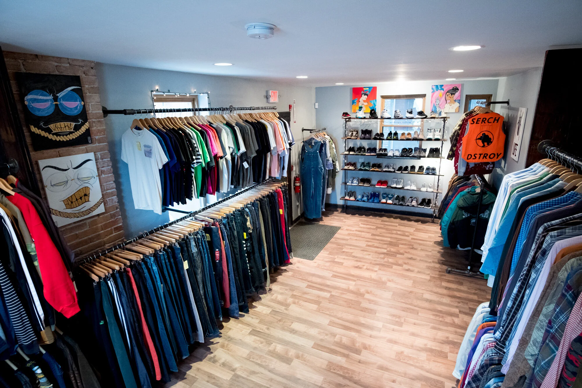 SalR_DetroitClothingCircle_120717_034.jpg