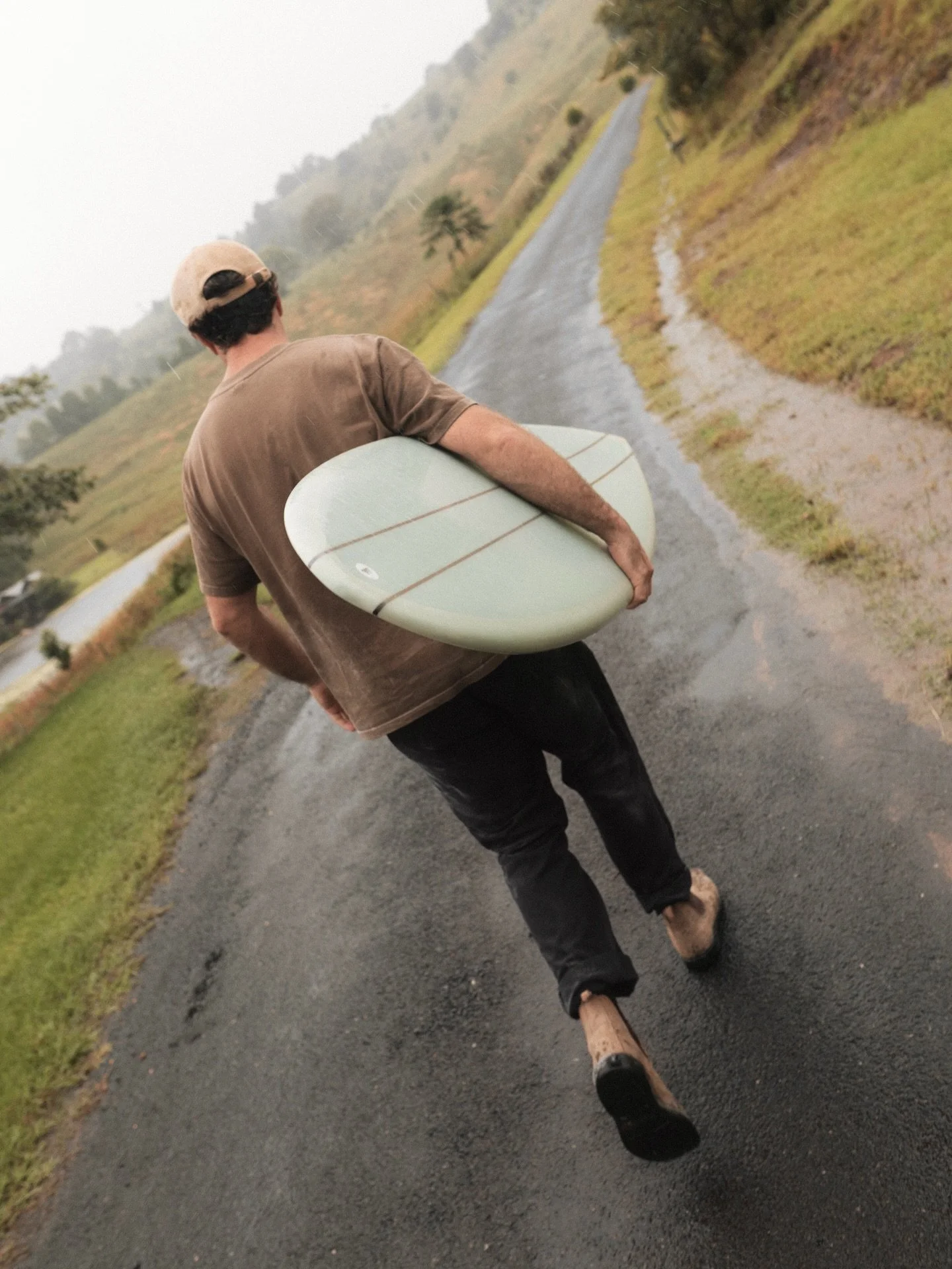 Trudging around in the mud with @_benjaminkyle_ to capture this beauty of a Stage 2 Twin Pin. Luca nailed it with this suprise birthday gift for his partner Jade, swipe to the end to see the look on their faces.