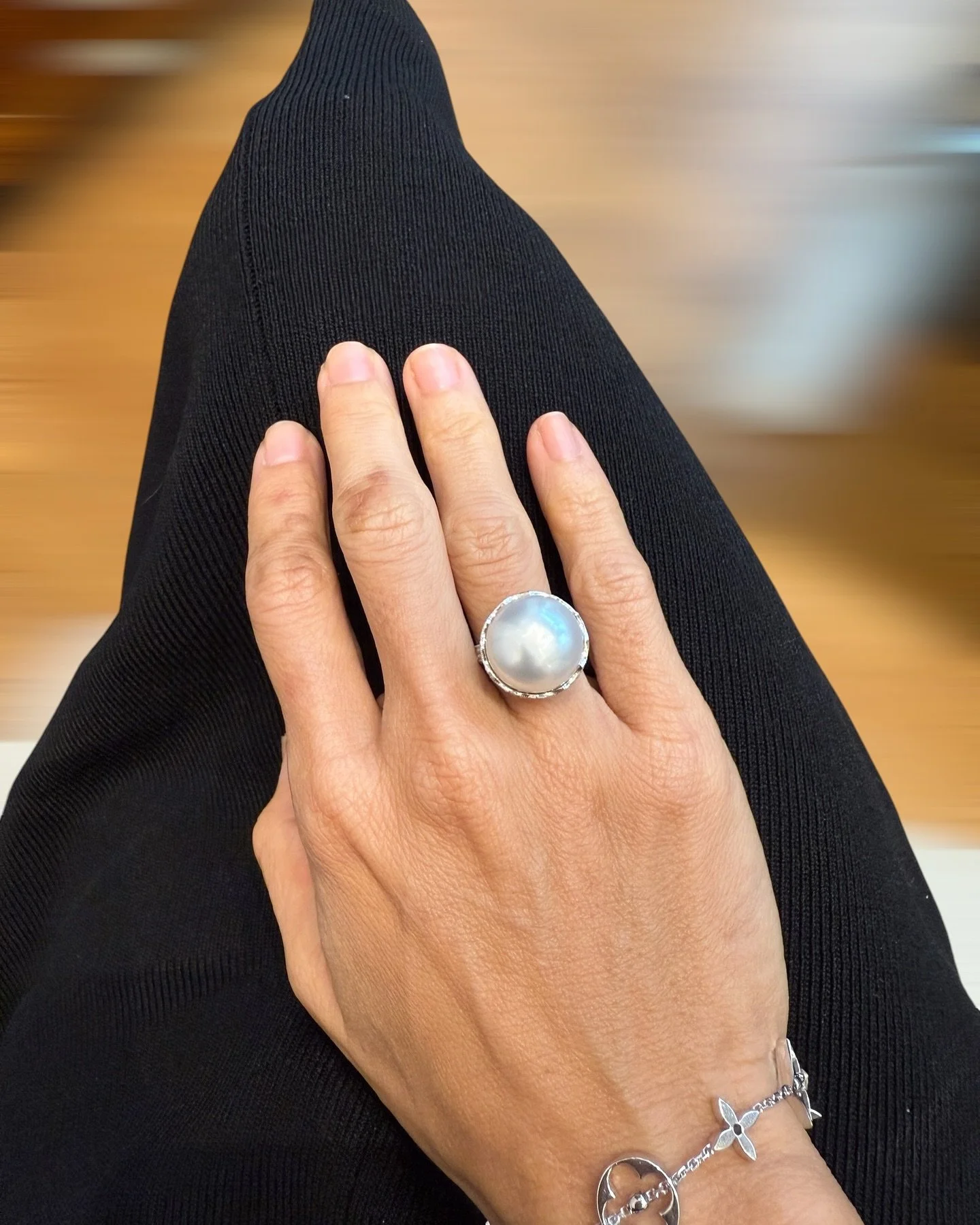 Simple yet so intricate 🤍

#southseapearls #pearlring #finejewelry #jewellery #jewellerydesign