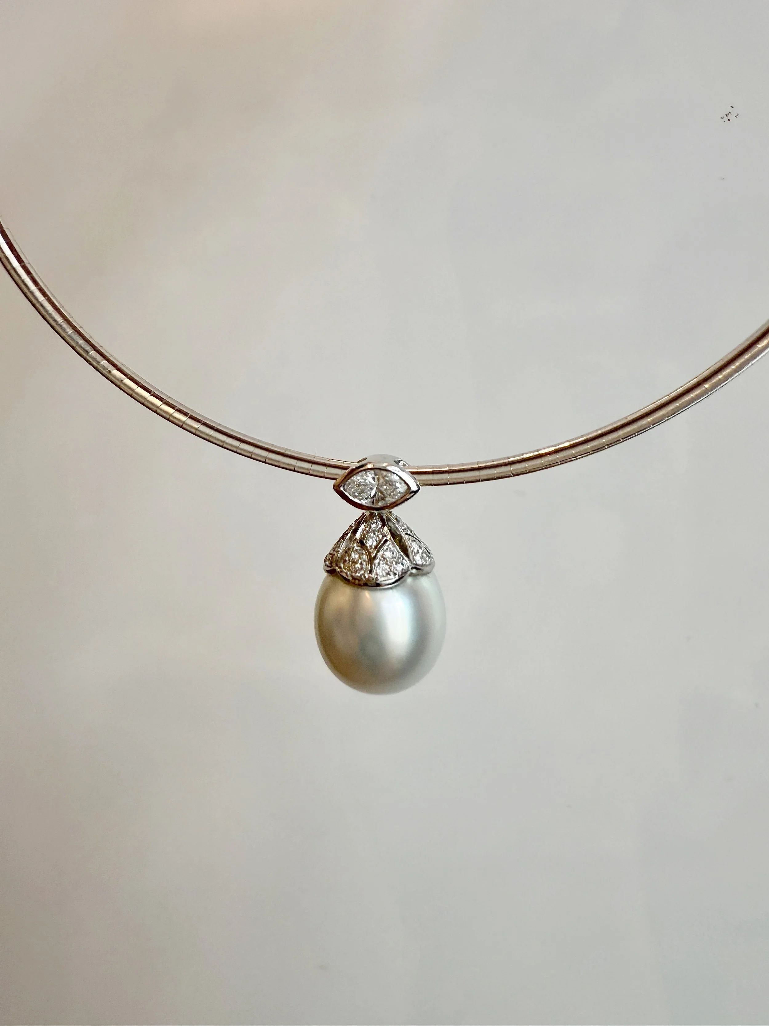 Pearl and Diamonds pendant