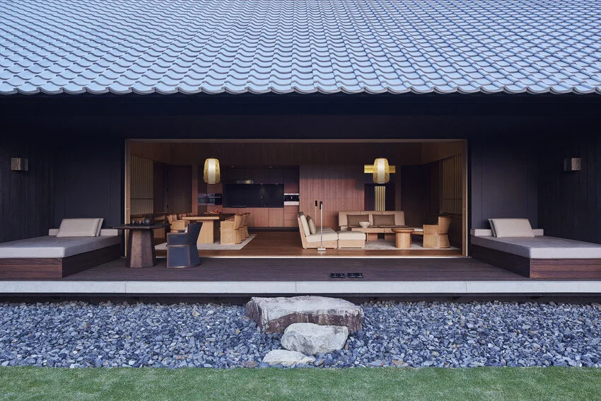 RS2891_Amanemu-Villa-exterior-scr.jpg