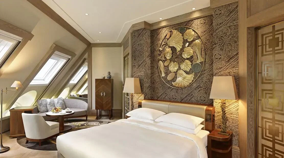 Park Hyatt_room 1.JPG