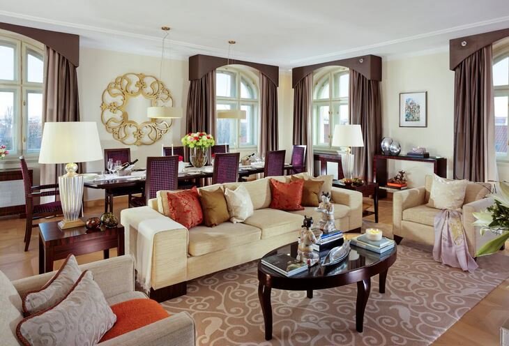 Presidential Suite 1.JPG