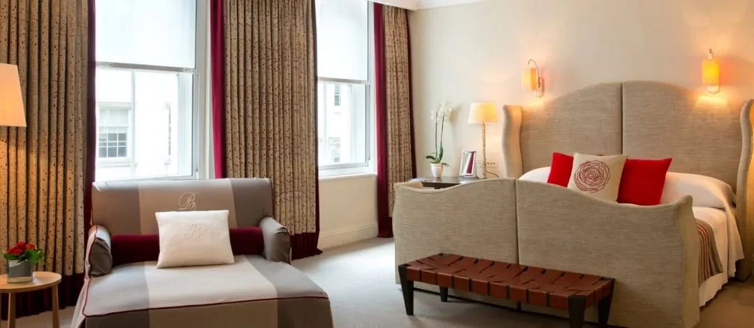 Deluxe Suite 2.JPG
