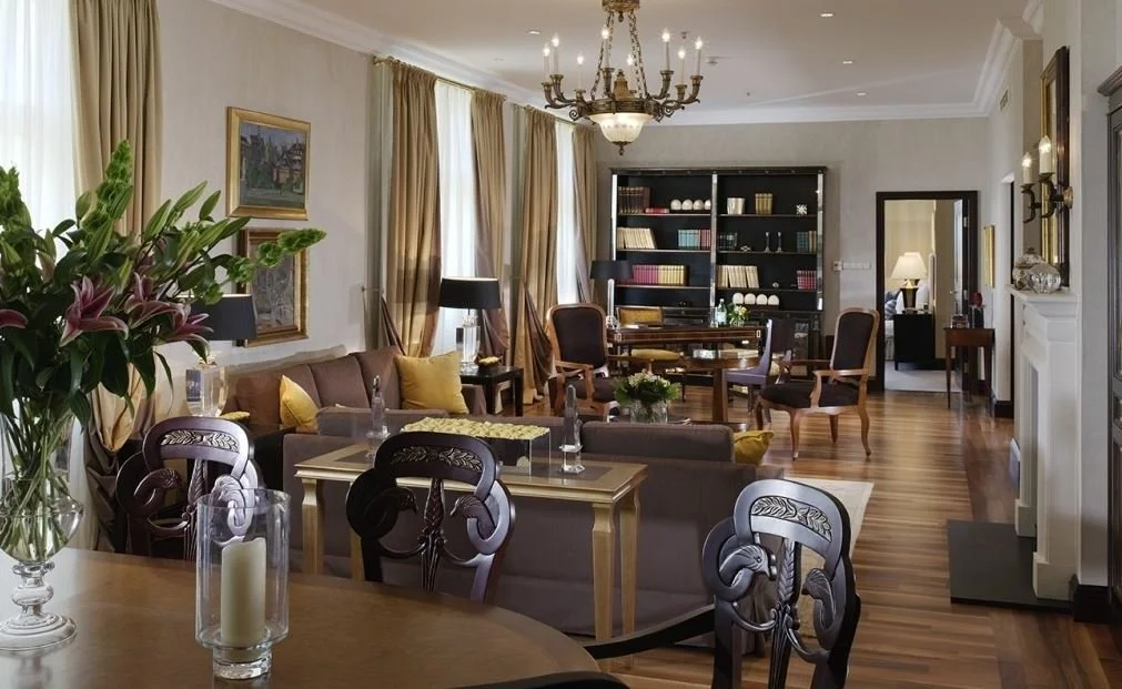 Living room suite.JPG