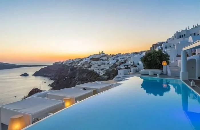 KIRINI SANTORINI.JPG