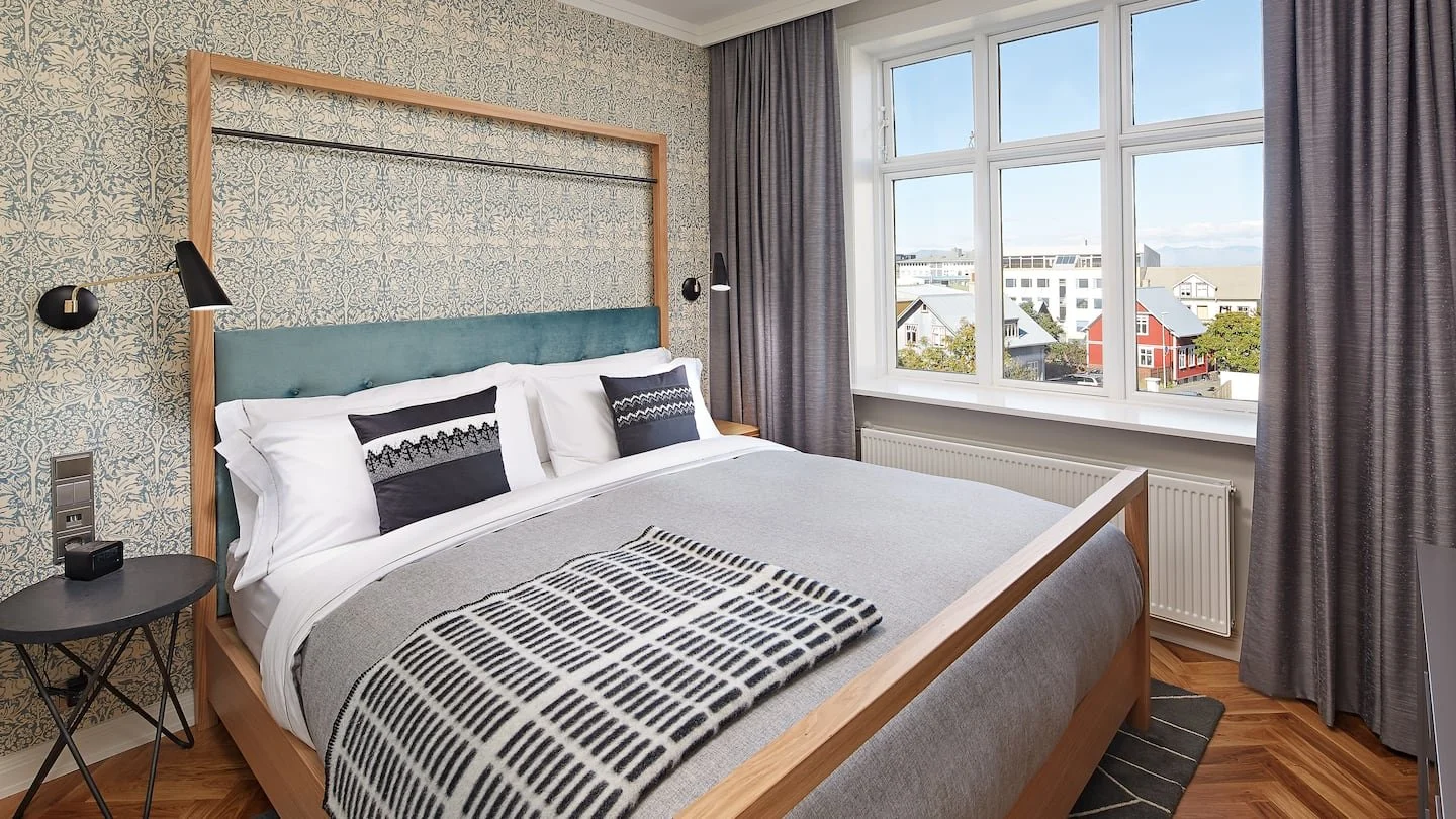 rekca-king-one-bedroom-suite-01.jpg
