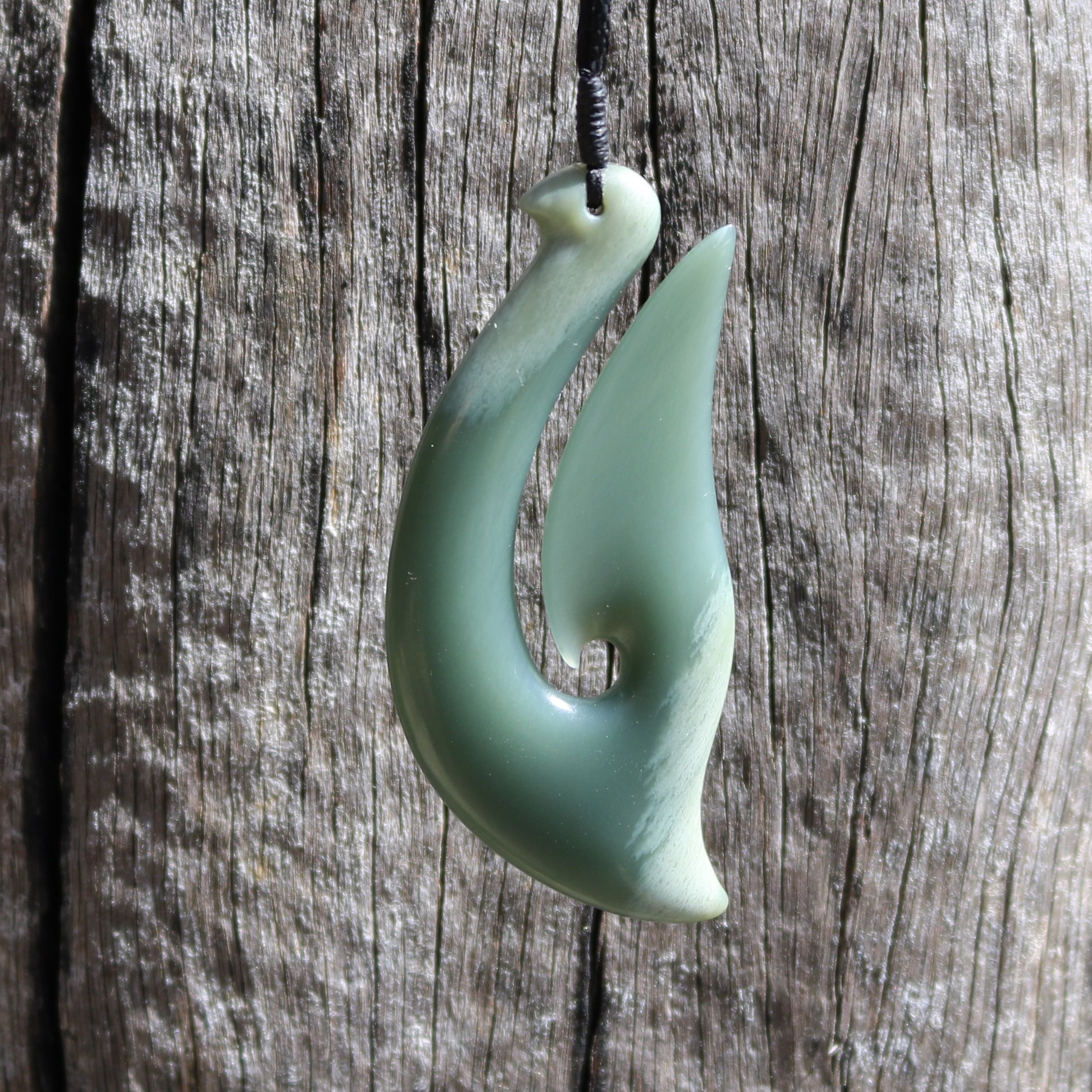 Geoff Williams, jade carver,jade fishhook, greenstone fishhook,JC2.JPG