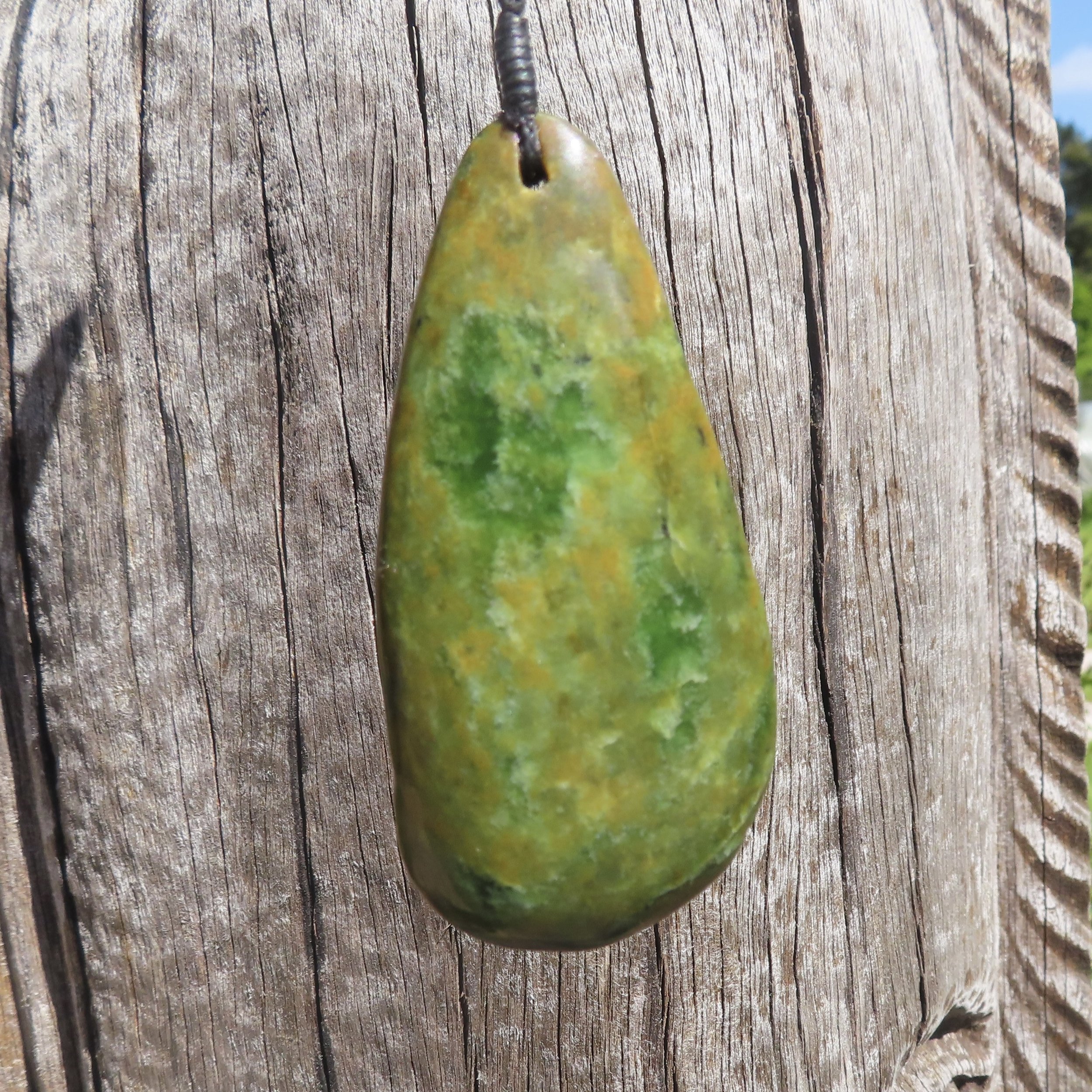 Geoff Williams Jade Carver, jadecarvernz.com, Flower Jade, JC30.JPG