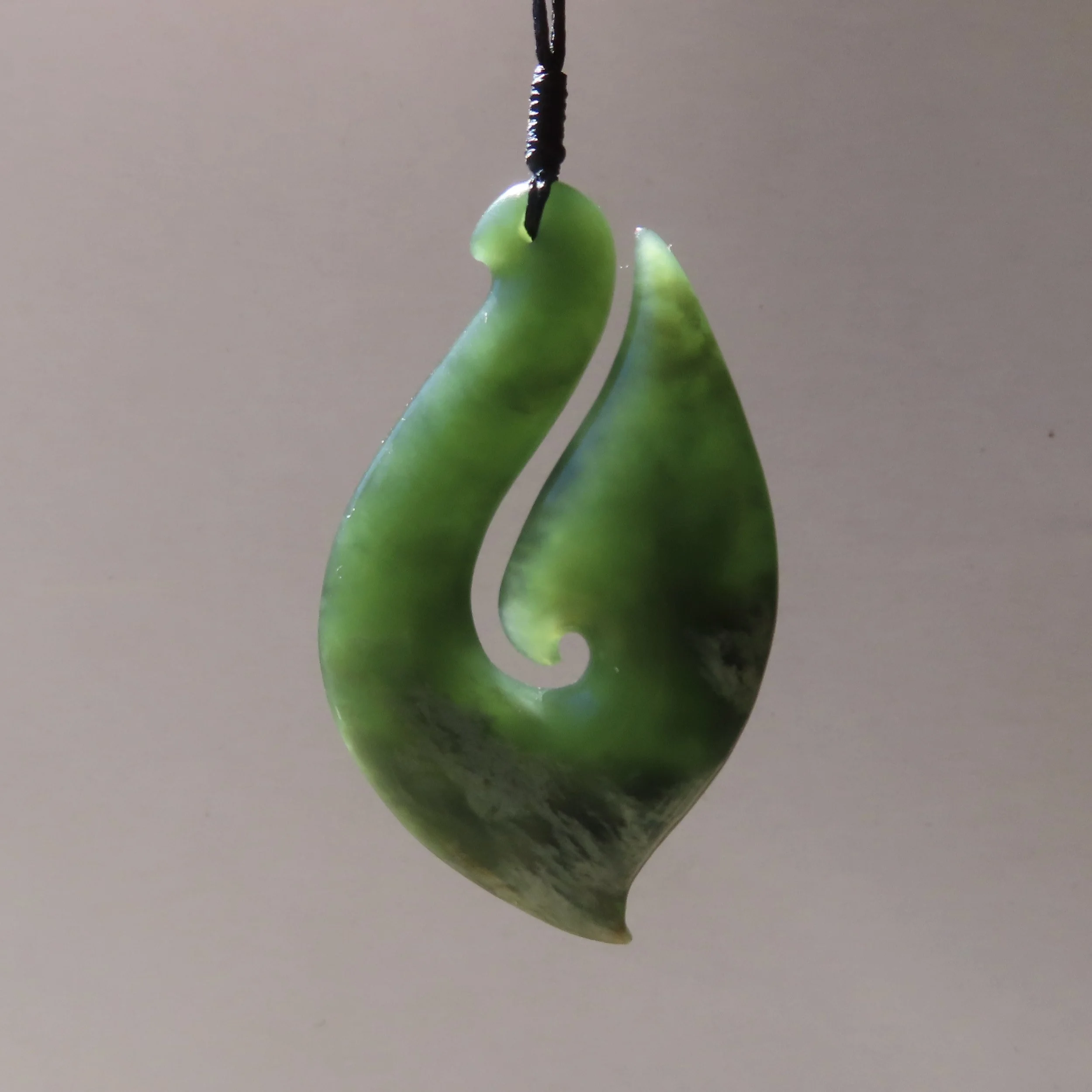 Geoff Williams, jade carver,jade fishhook, greenstone fishhook,JC1,.JPG