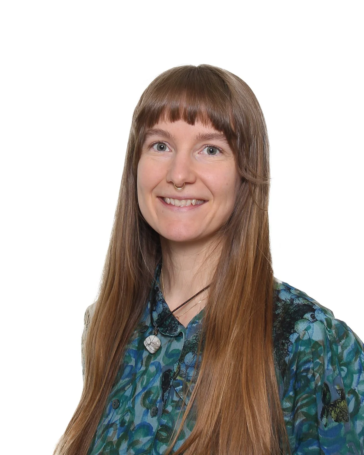 Toimistosihteeri ja vastaanottovirkailija Annika Vilander.