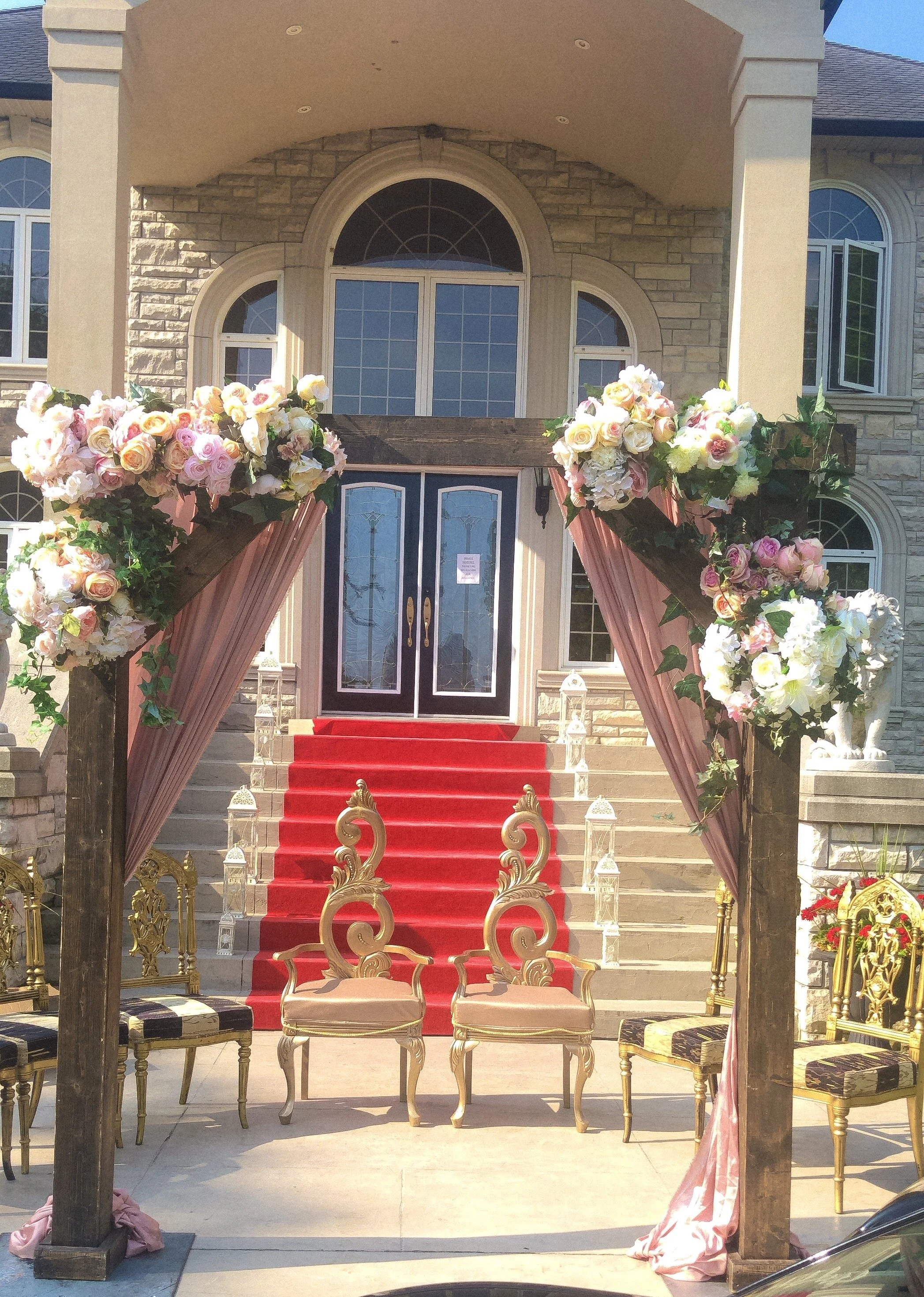 How the Traditional Marriage Format is Evolving- What is a Micro-wedding/Minimony?