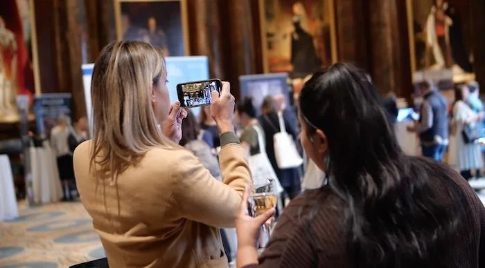 🍸🍷🥂 𝟰 𝗪𝗘𝗘𝗞𝗦 𝗧𝗢 𝗦𝗛𝗢𝗪𝗖𝗔𝗦𝗘 - 𝗥𝗘𝗚𝗜𝗦𝗧𝗘𝗥 𝗩𝗜𝗔 𝗕𝗜𝗢! Spend the evening meeting some of the very best venues and event partners, all in one place, while enjoying beautifully crafted canap&eacute;s and fine wines in a relaxed, i