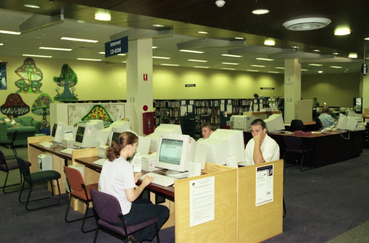 carindale library 1999 - 3.JPG
