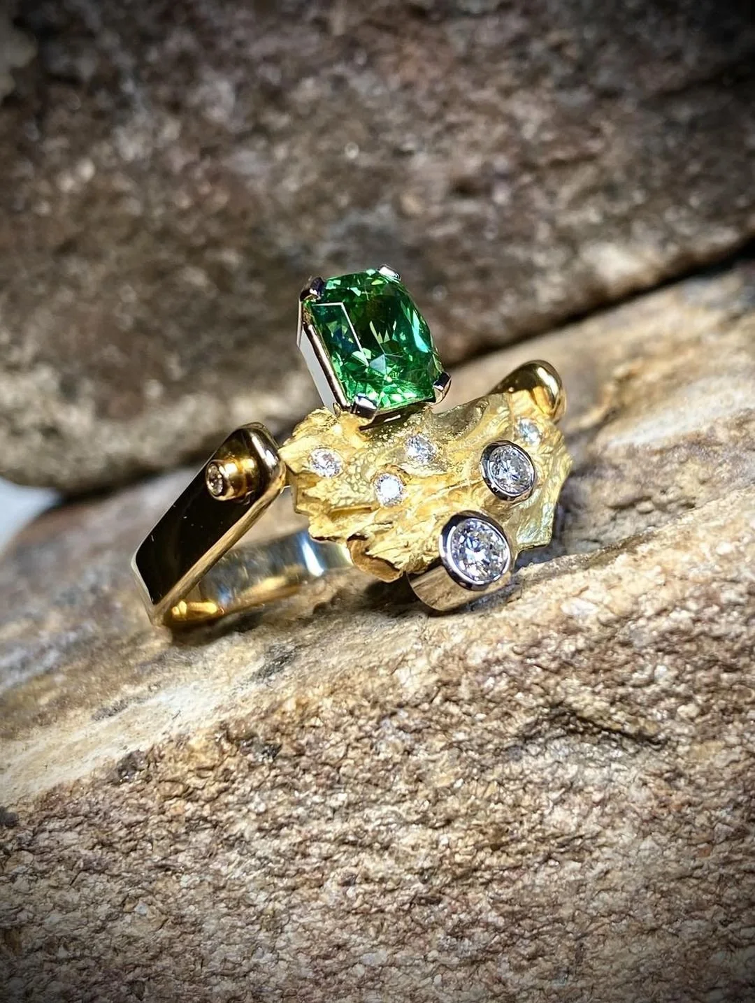 Bague grenat Tsavorite 