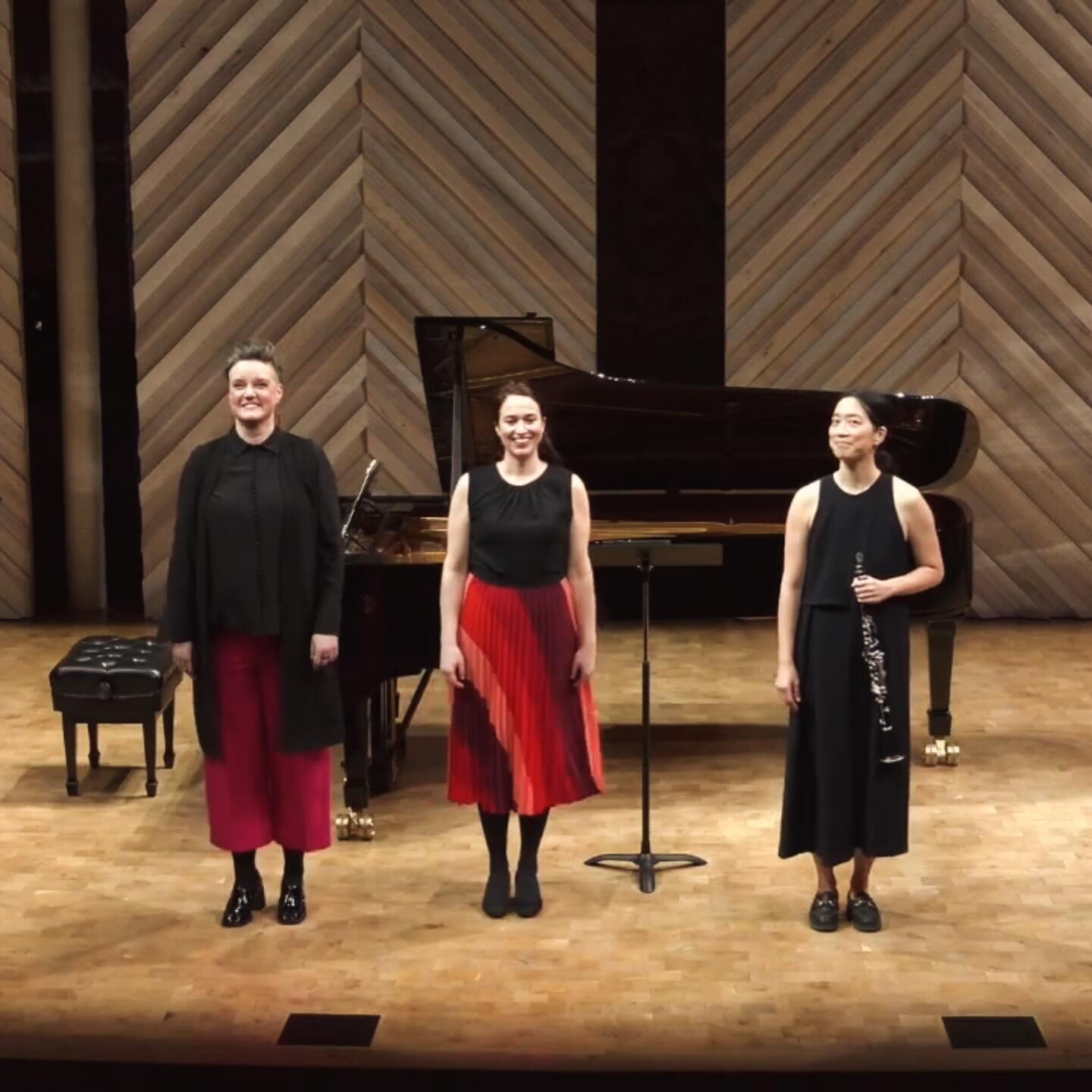 It was so sweet to share the stage last week with colleagues Alicia Lee and Sarah Brailey at UW-Madison. Highlights included Alicia&rsquo;s dynamic program and Sarah&rsquo;s bright pink trousers! 💖 

Thanks to you both for the beautiful music making