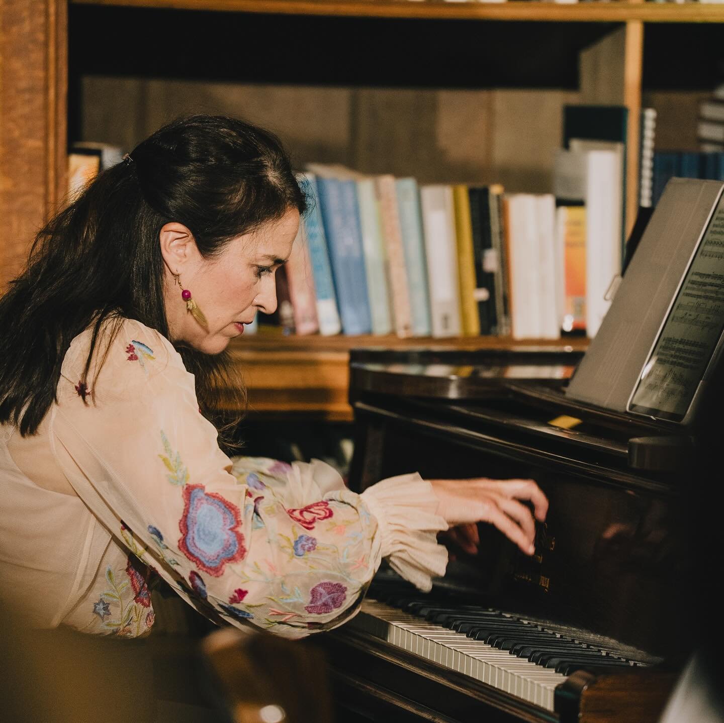 Next Up: The Magdalene Songs at the Oxford International Song Festival.

I&rsquo;m very much looking forward to being back in the UK next week for a performance with @dottelettsbean on the October 23rd as part of this incredible festival. We&rsquo;ll