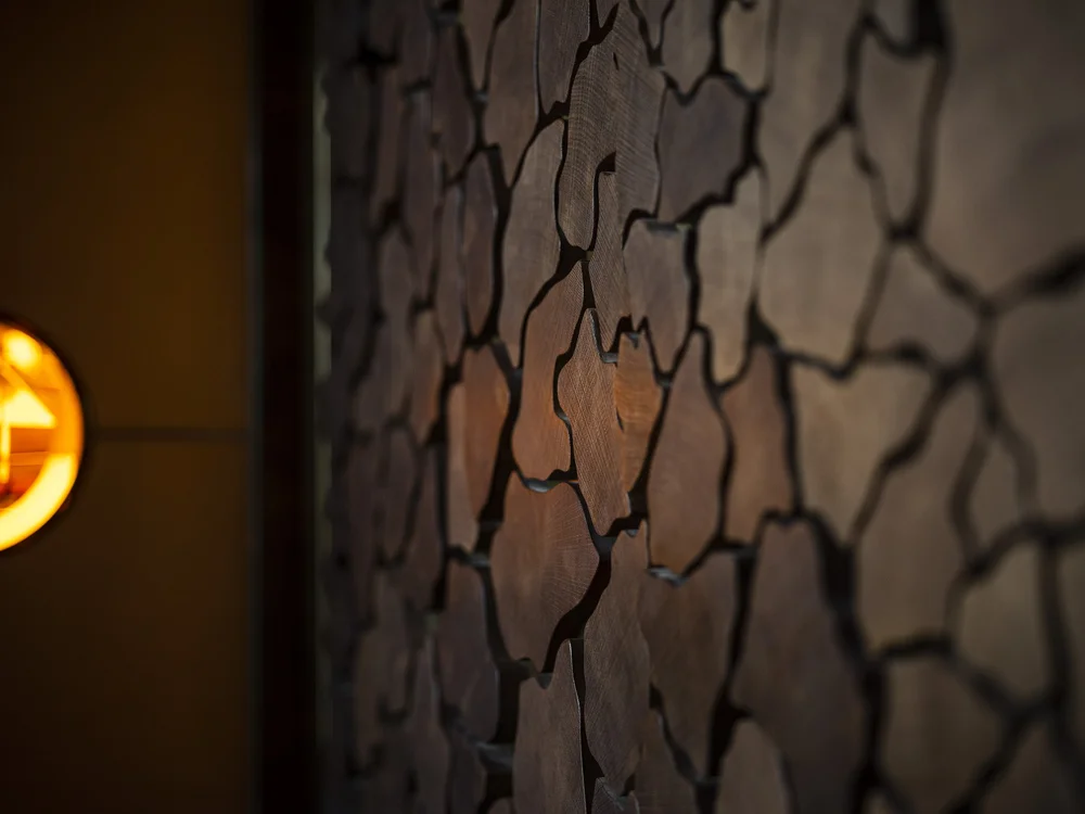 The 'Cracked Earth' Wall Panel at Emory Hotel London: A Collaboration ...