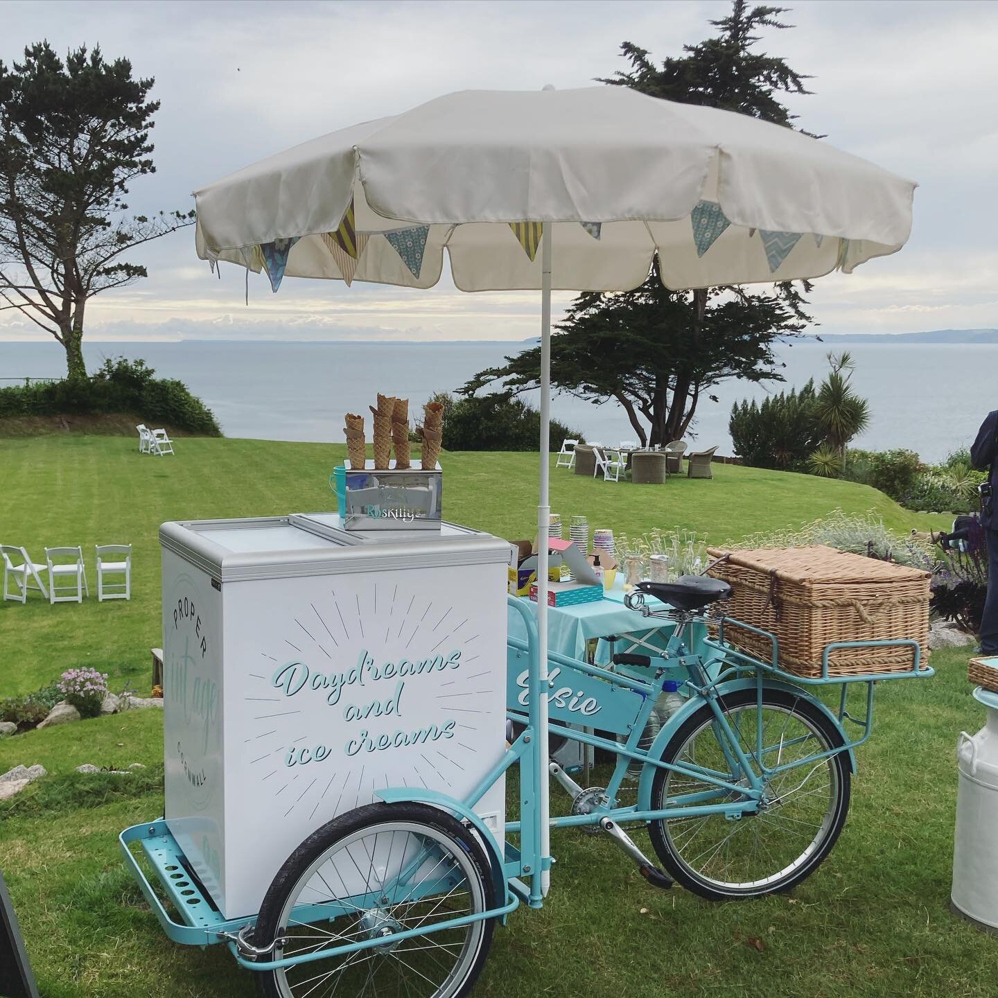 We took Elsie to our first wedding of 2021 today at the stunning @polhawnfort 

Emma &amp; Chris are our first couple to choose gingerbread as one of their ice cream flavours and it went down a treat 😋