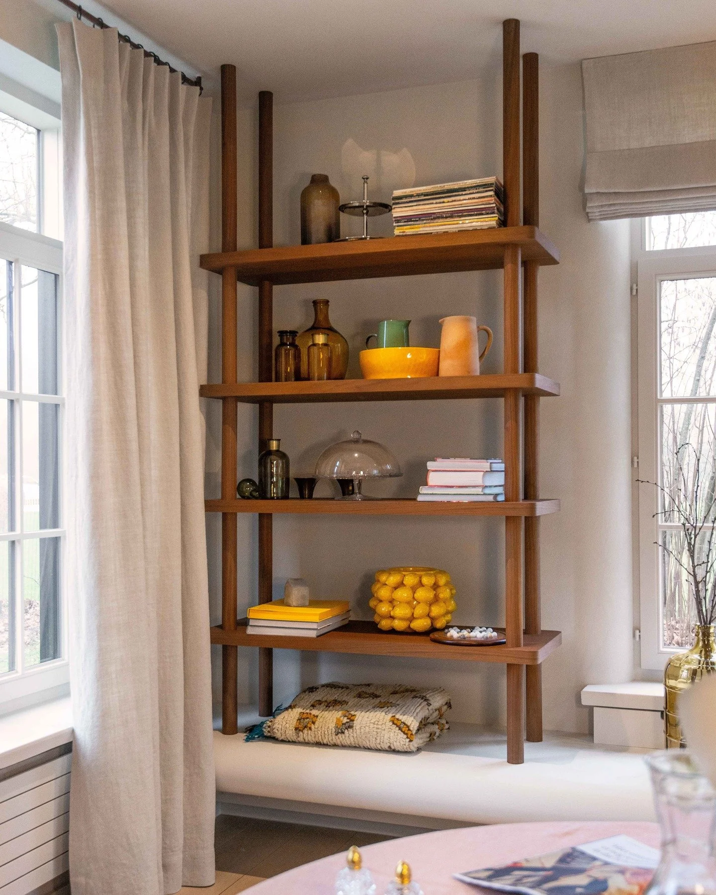 Rust in je interieur met fijn en exclusief maatwerk - perfect afgewerkt.

Maatwerk by @ainterior_interieur
Design by @valerievanermen 

Heb je binnenkort maatwerk, inbouwkasten of deuren op maat nodig ? Ben je nog op zoek naar een interieurbouwer die