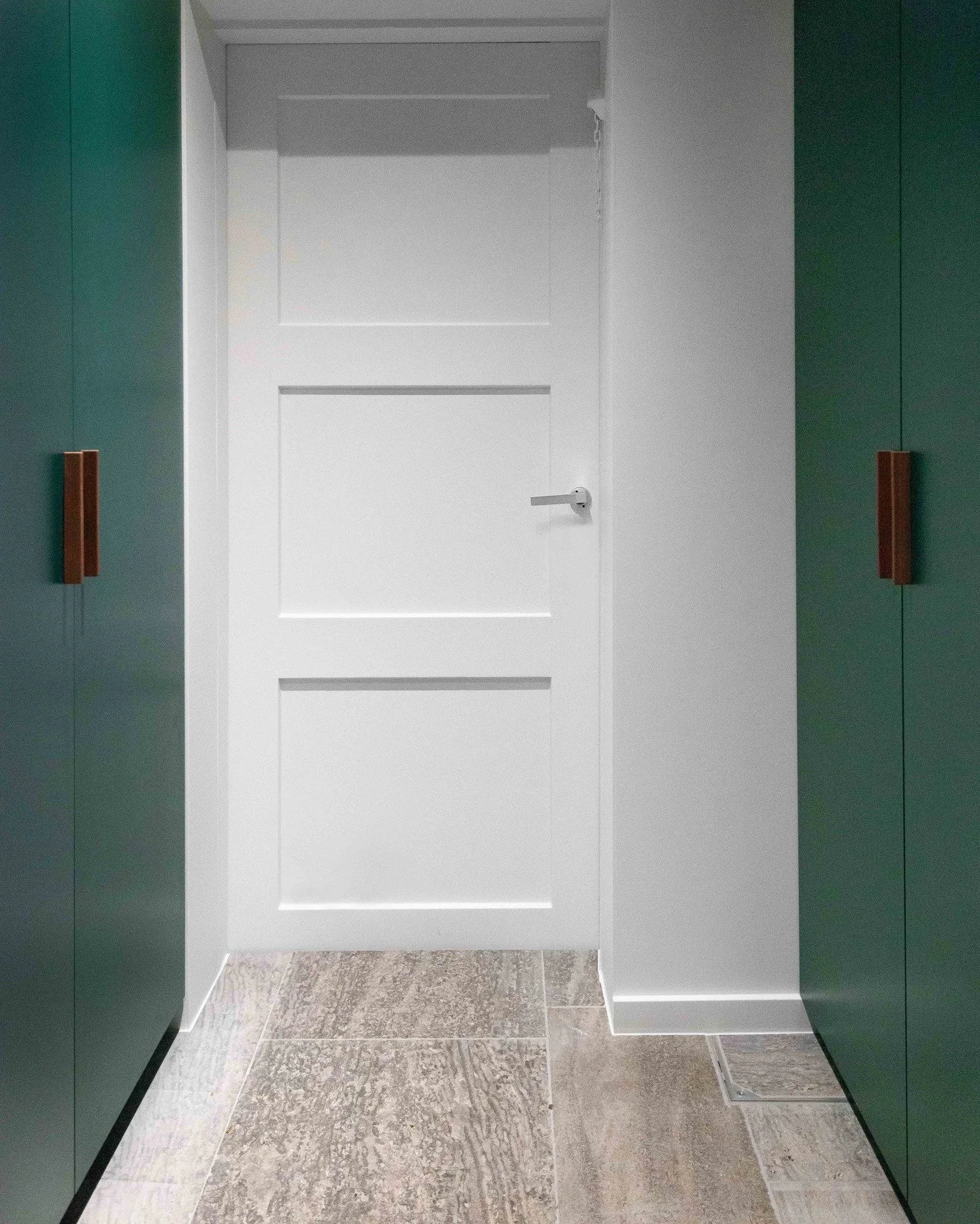 Rust in je interieur met fijn en exclusief maatwerk - perfect afgewerkt.

Maatwerk by @ainterior_interieur
Design by @valerievanermen

Heb je binnenkort maatwerk, inbouwkasten of deuren op maat nodig ? Ben je nog op zoek naar een interieurbouwer die 