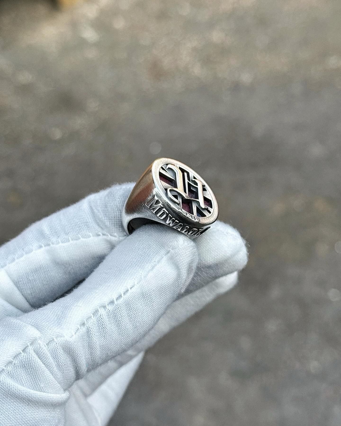 Ring for USHER, for the London show in his 2025 tour. Designed by fashion house Mowalola and designed for manufacture and made by Sketchy Bones.