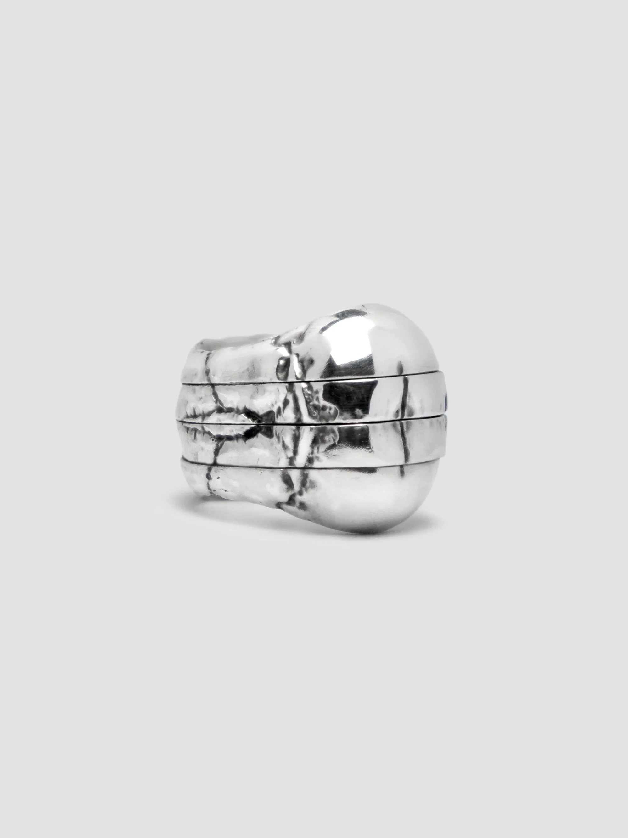 Mirrored stack in sterling silver/classic finish.