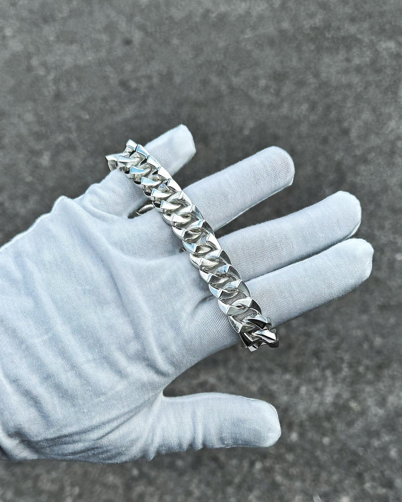 Chunky wrist chain commission for an individual client. A very specific link type that can't be found on the high street.