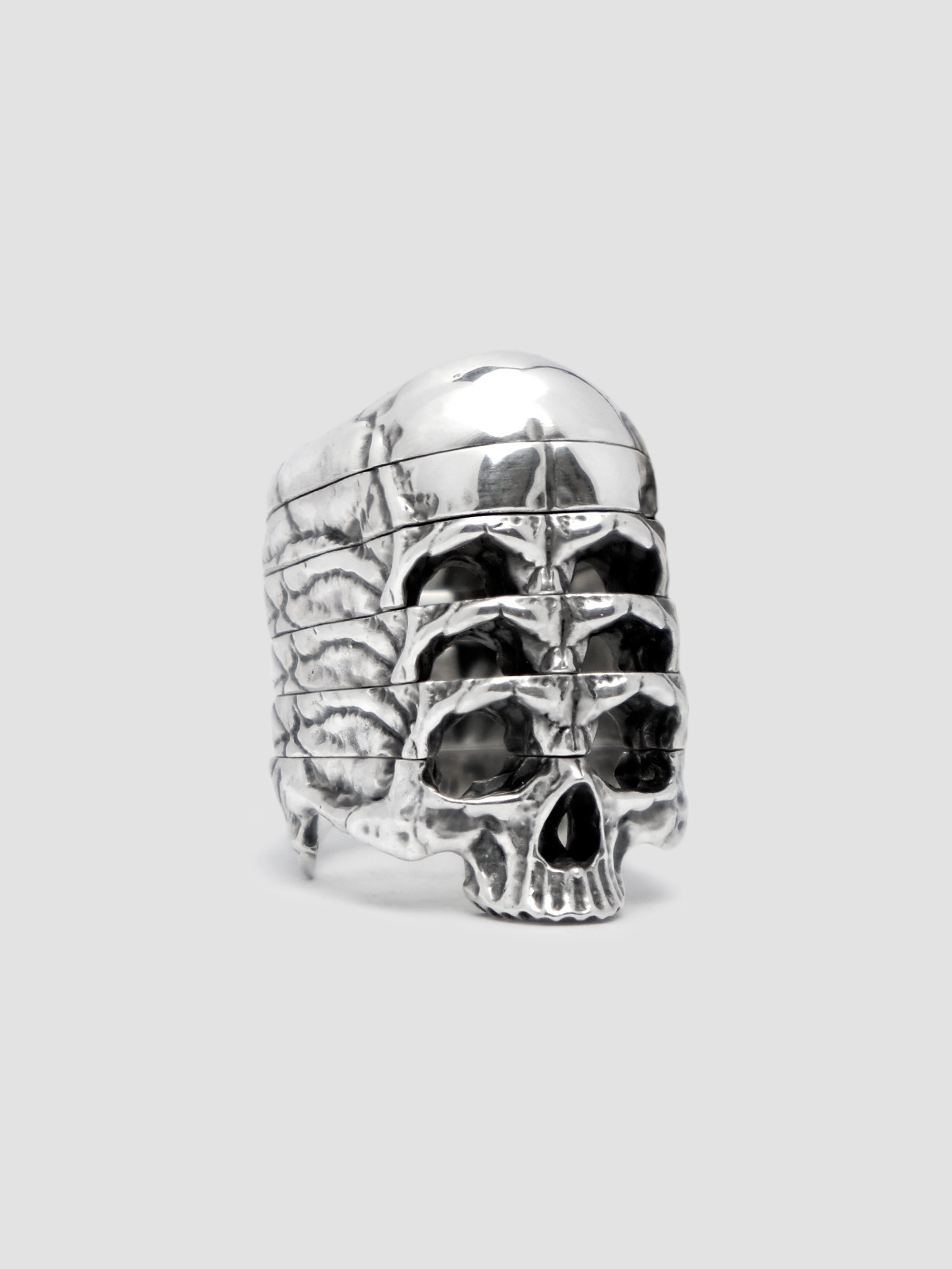 Repeated stack in sterling silver/classic finish.