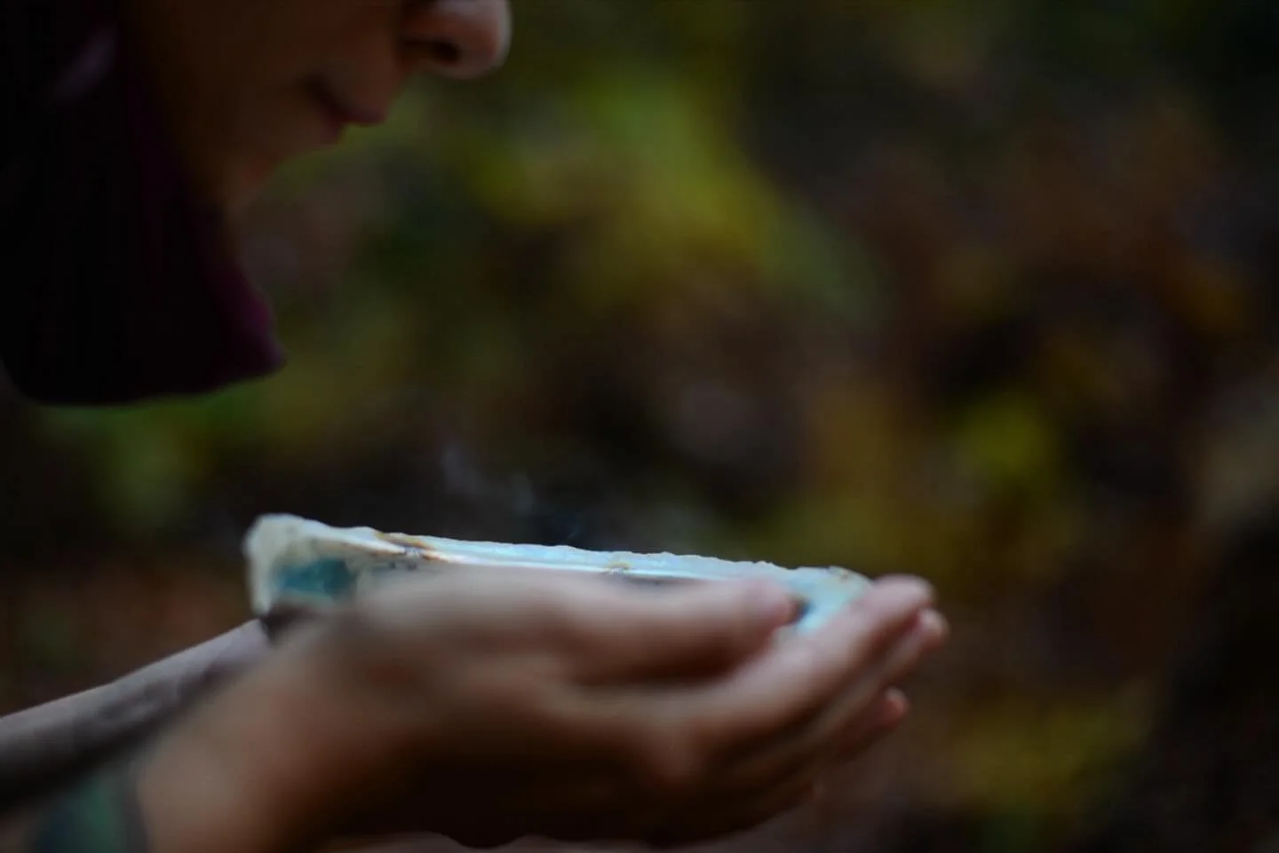 Der Zauber der R A U N &Auml; C H T E 🔥

Es ist Herbst und die Bl&auml;tter f&auml;rben bunt und dieses Jahr sind es wirklich auch die r&ouml;tliche Farben des Ahorns die mir ins Auge springen. Sie leuchten&hellip; W&auml;hrend ich gerne um diese Ze