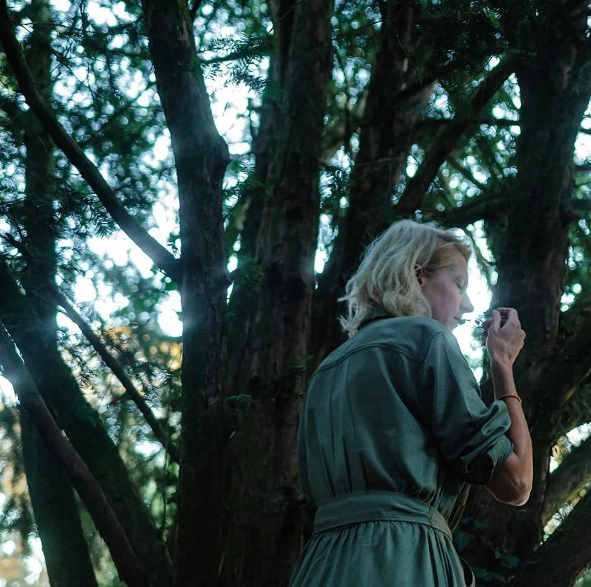 FOTO im KREIS ✨🌝

Waldbaden, Shinrin Yoku, Resillience, Naturcoaching und regenerative F&uuml;hrung.  @deutsche_akademie_waldbaden @regenerators.co @daswandelhaus 

Ganz voller Freude und Dankbarkeit blicke ich z&uuml;ruck auf ein shooting mit  @jan