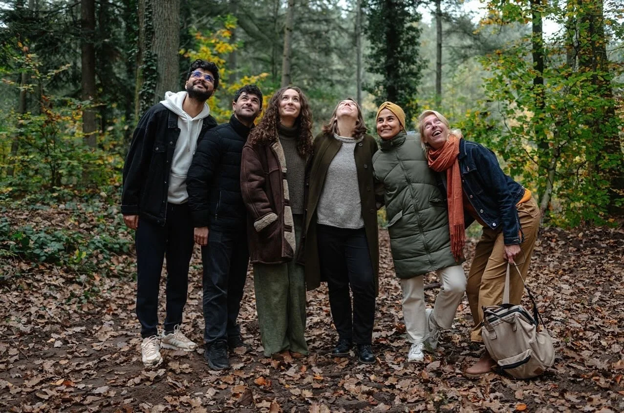 FOREST BATHING 🍂 

This final picture of a beautifull Forest Bathing highlight shows happyness, freedom, resilience,  diversity &amp; connection, openness and willingness to meet eachother! 
I am still incredible greatfull for this moment.. Thank ag