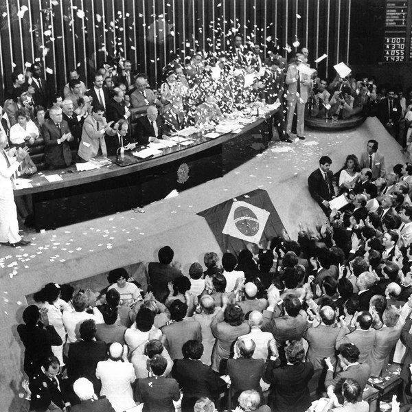 5 de outubro: 38 anos da Constituição brasileira