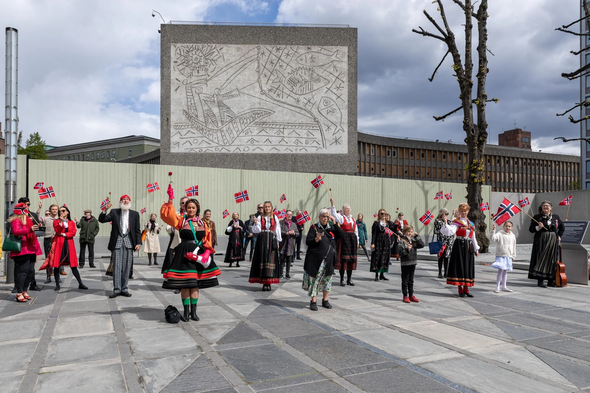 17. mai 2020. Sang foran Y. Foto ©Adrian Bugge