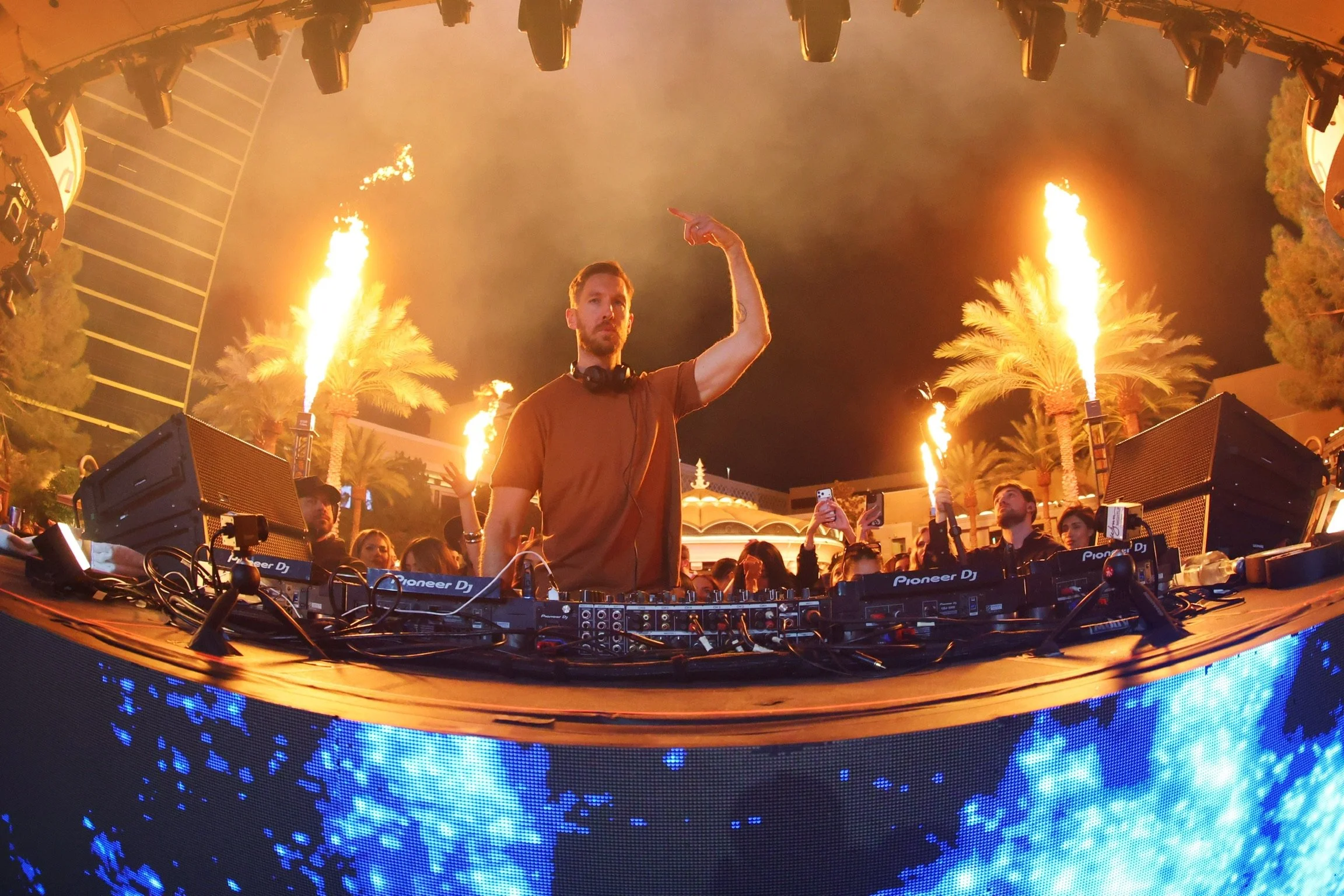 Calvin Harris Returns!!
