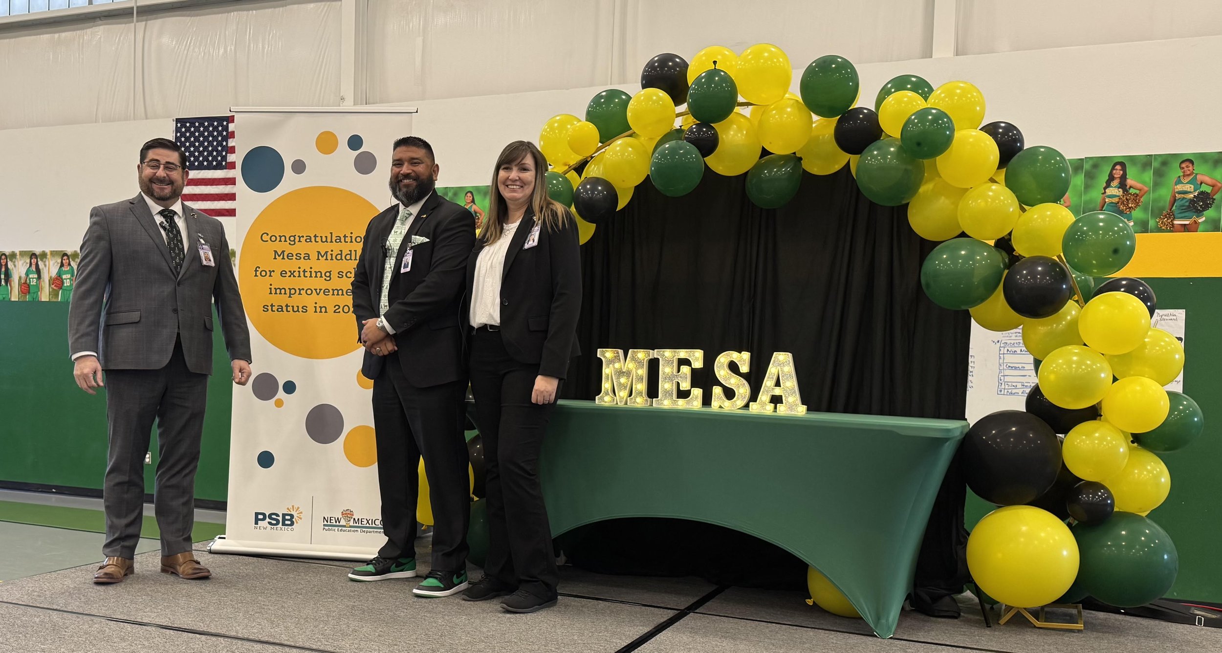 Mesa Middle School: Principal Sarah Draughon and staff