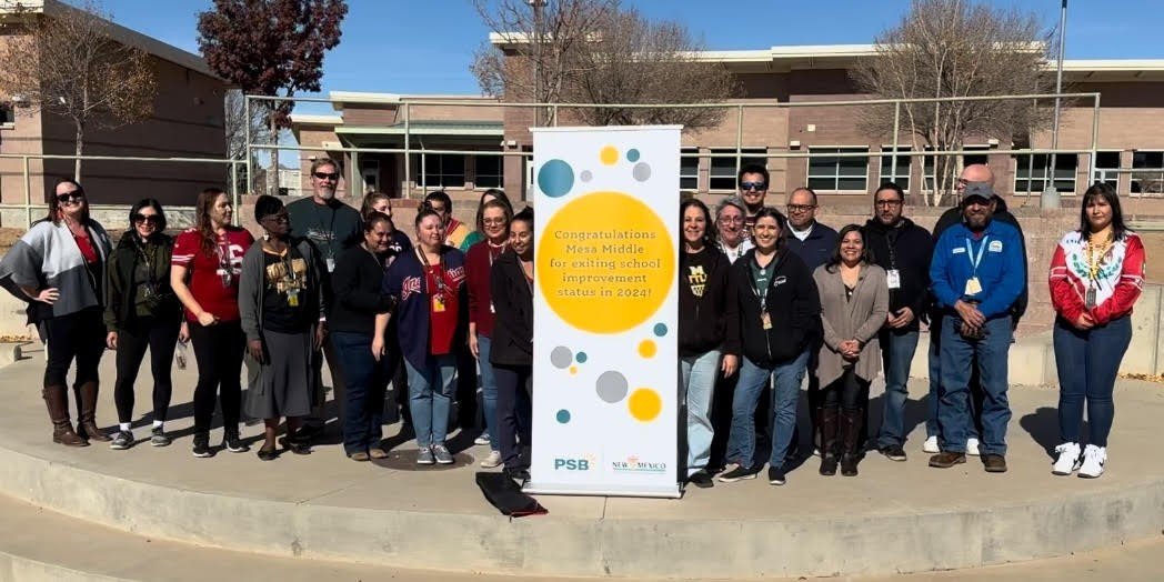 Mesa Middle School: Principal Sarah Draughon and staff