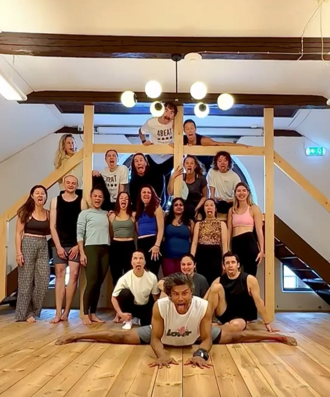 What a crew. Sweden 🇸🇪 2026 you sauna&rsquo;d, iced, and yogged like champions. I haven&rsquo;t laughed that much in a while either. It was proper. Who&rsquo;s in for next year&hellip;? Bada bada bastu. 
🐴💆🏻&zwj;♂️