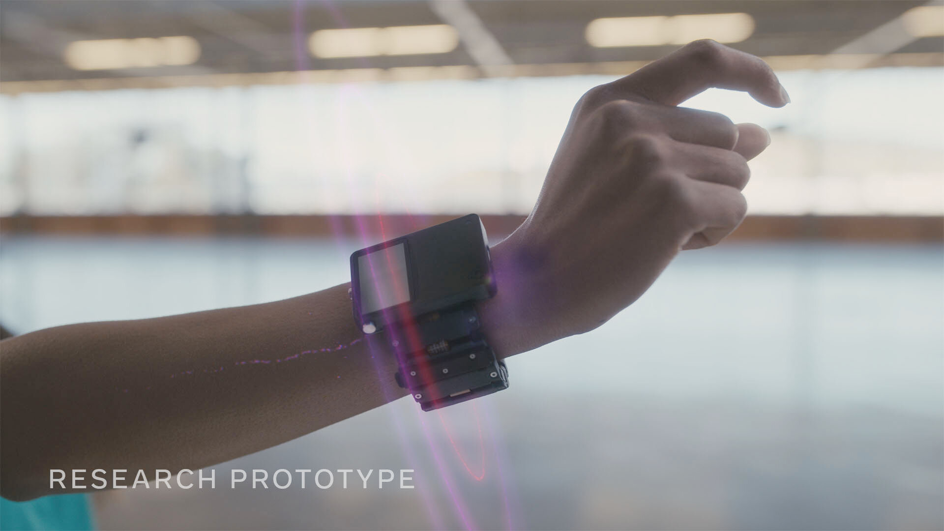 Facebook anuncia una pulsera para controlar ordenadores con el cerebro