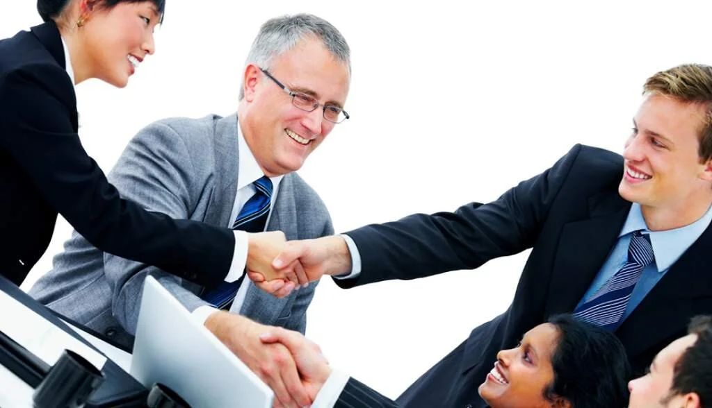      

 
   Nuevos Modelos de Negocios: Oportunidades en servicios financieros.  A medida que avanza la pandemia, las instituciones de servicios financieros están saliendo de la crisis, abordando la gestión de efectivo y los desafíos operativos inmed