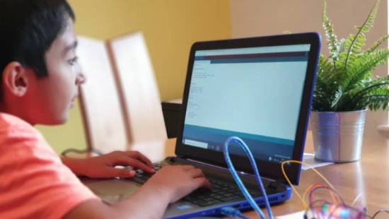 Este codificador de 12 años está configurado para ganar más de $ 400,000 después de aproximadamente 2 meses vendiendo NFT