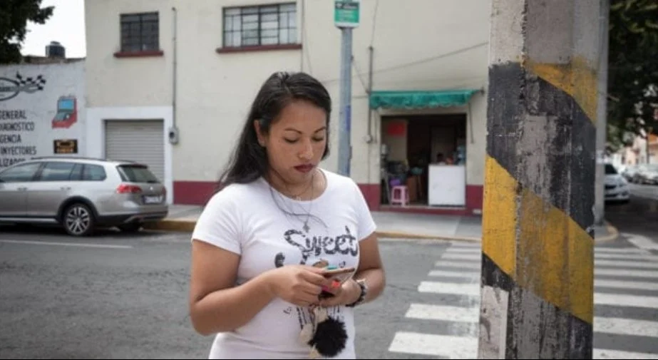 Brecha digital, otra barrera para las mujeres en Latinoamérica